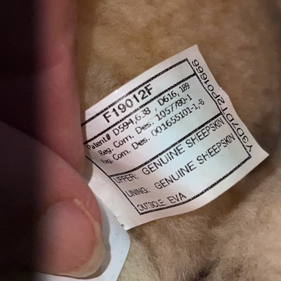 Ugg Bailey Button Triplet ll - Picture 10 of 16